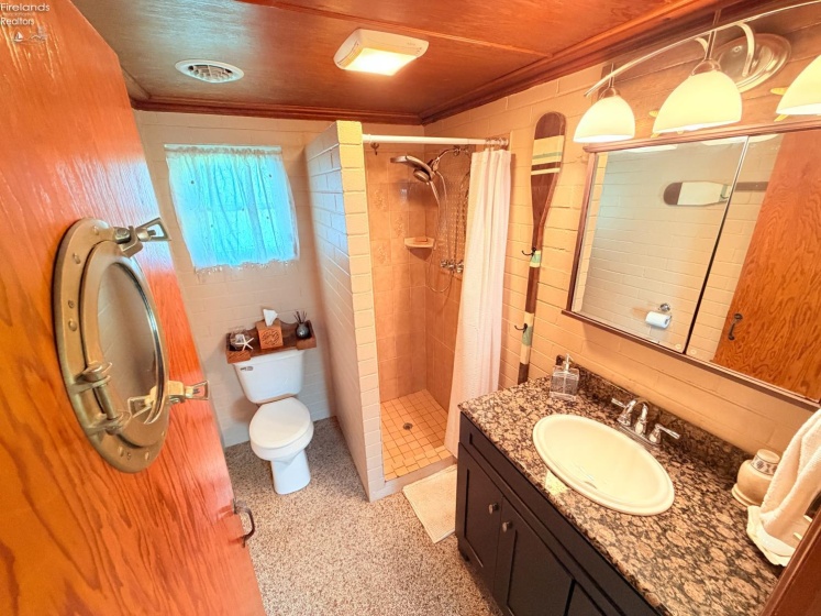 5821 Peach Street, Port Clinton, 43452, 2 Bedrooms Bedrooms, ,1 BathroomBathrooms,Residential,For Sale,Peach,20262820
