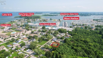 5821 Peach Street, Port Clinton, 43452, 2 Bedrooms Bedrooms, ,1 BathroomBathrooms,Residential,For Sale,Peach,20262820