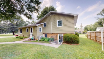 20938 Johnson Street, Williston, 43468, 3 Bedrooms Bedrooms, ,2 BathroomsBathrooms,Residential,For Sale,Johnson,20262819