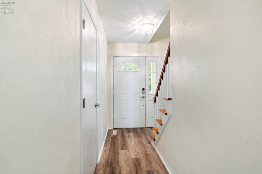 24665 State Route 579, Millbury, 43447, 3 Bedrooms Bedrooms, ,2 BathroomsBathrooms,Residential,For Sale,State Route 579,20262758