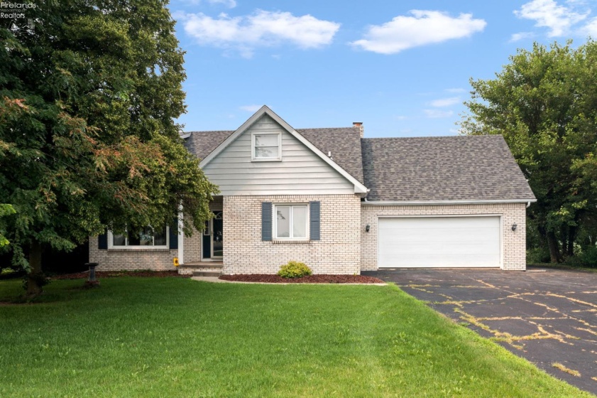 24665 State Route 579, Millbury, 43447, 3 Bedrooms Bedrooms, ,2 BathroomsBathrooms,Residential,For Sale,State Route 579,20262758