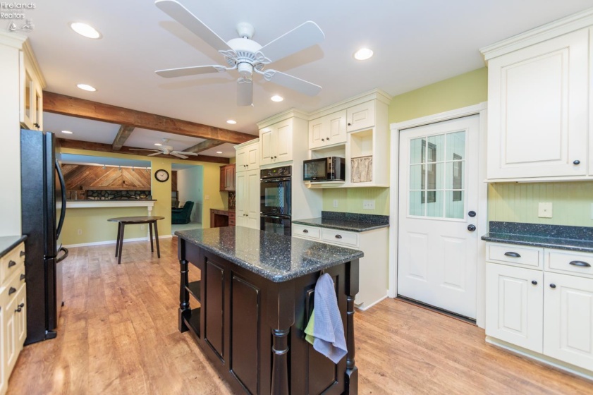7588 Rice Road, Amherst, 44001, 5 Bedrooms Bedrooms, ,3 BathroomsBathrooms,Residential,For Sale,Rice,20262811