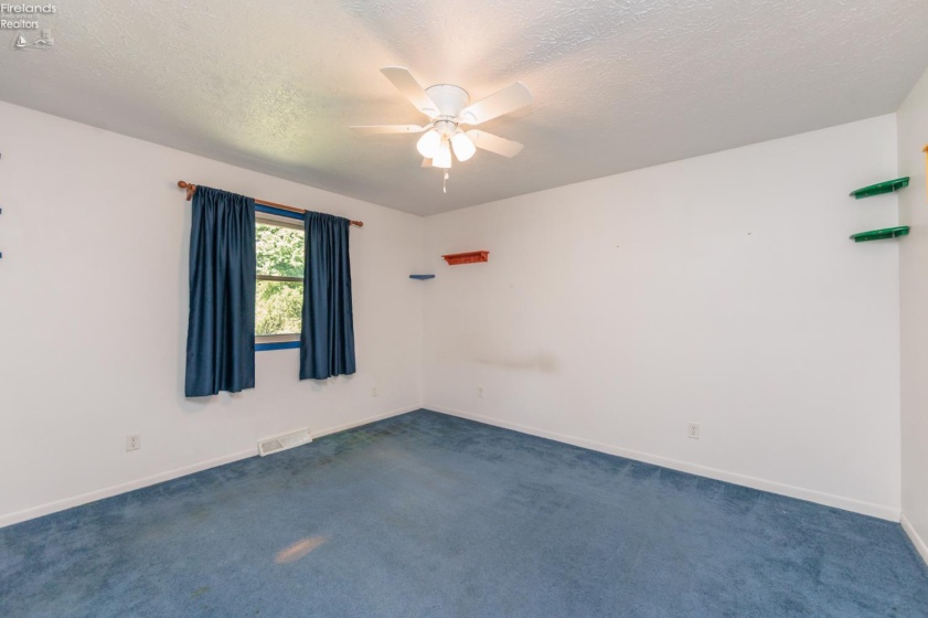 7588 Rice Road, Amherst, 44001, 5 Bedrooms Bedrooms, ,3 BathroomsBathrooms,Residential,For Sale,Rice,20262811