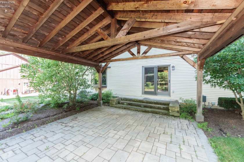 7588 Rice Road, Amherst, 44001, 5 Bedrooms Bedrooms, ,3 BathroomsBathrooms,Residential,For Sale,Rice,20262811