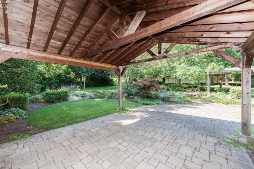 7588 Rice Road, Amherst, 44001, 5 Bedrooms Bedrooms, ,3 BathroomsBathrooms,Residential,For Sale,Rice,20262811