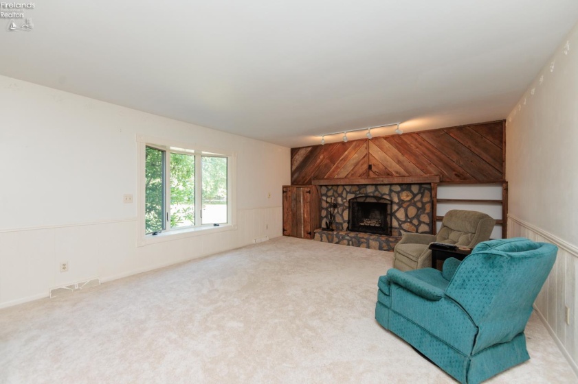 7588 Rice Road, Amherst, 44001, 5 Bedrooms Bedrooms, ,3 BathroomsBathrooms,Residential,For Sale,Rice,20262811