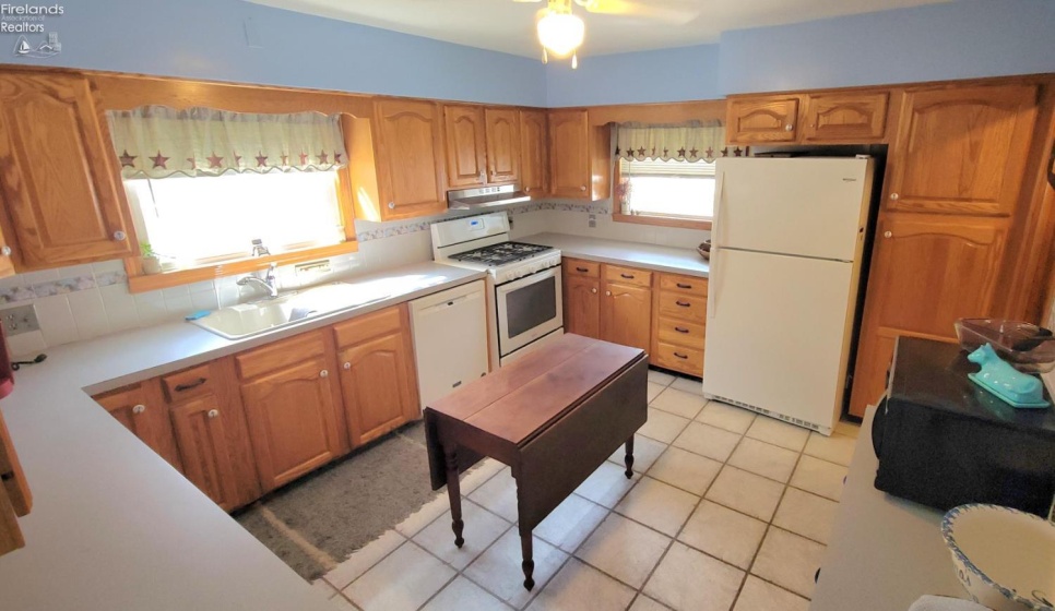 3907 Columbus Avenue, Sandusky, 44870, 3 Bedrooms Bedrooms, ,1 BathroomBathrooms,Residential,For Sale,Columbus,20262452