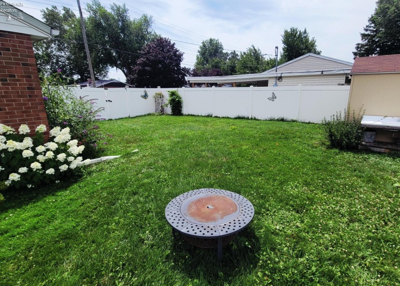 3907 Columbus Avenue, Sandusky, 44870, 3 Bedrooms Bedrooms, ,1 BathroomBathrooms,Residential,For Sale,Columbus,20262452
