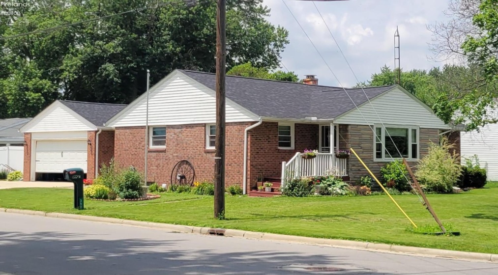 3907 Columbus Avenue, Sandusky, 44870, 3 Bedrooms Bedrooms, ,1 BathroomBathrooms,Residential,For Sale,Columbus,20262452
