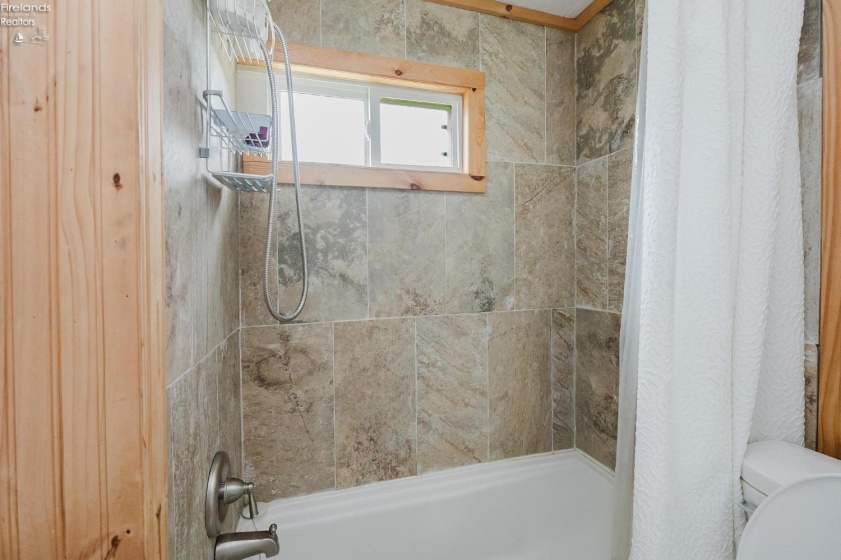 1600 Buck Road, Marblehead, 43440, 2 Bedrooms Bedrooms, ,1 BathroomBathrooms,Residential,For Sale,Buck,20262799
