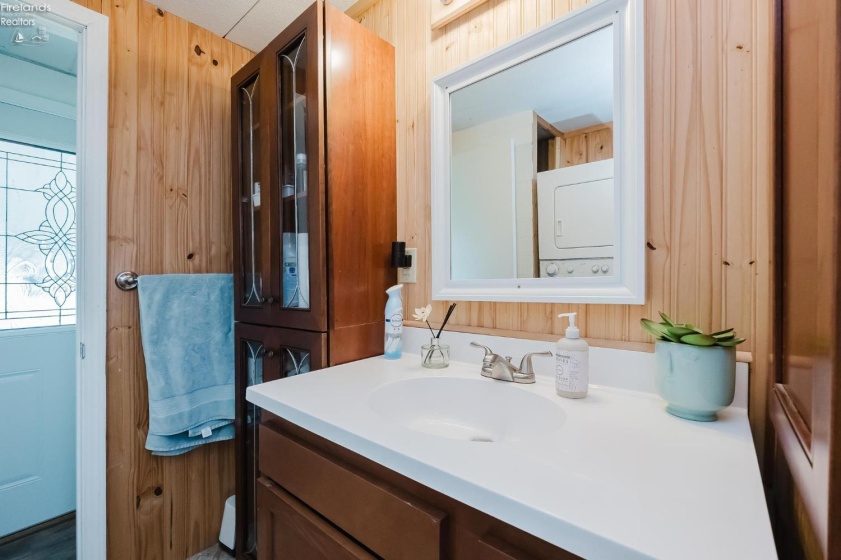 1600 Buck Road, Marblehead, 43440, 2 Bedrooms Bedrooms, ,1 BathroomBathrooms,Residential,For Sale,Buck,20262799