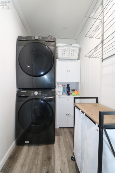 28 Elmwood Drive, Greenwich, 44837, 3 Bedrooms Bedrooms, ,2 BathroomsBathrooms,Residential,For Sale,Elmwood,20262836