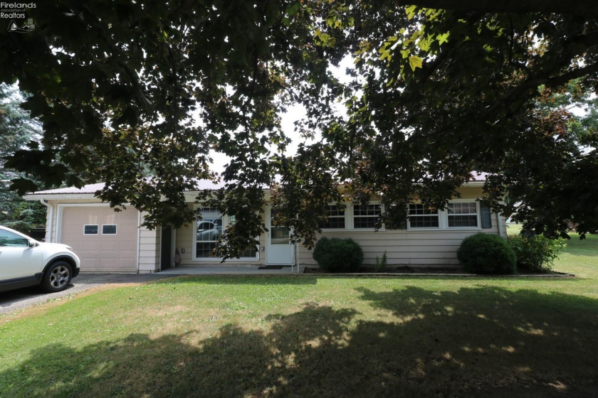 28 Elmwood Drive, Greenwich, 44837, 3 Bedrooms Bedrooms, ,2 BathroomsBathrooms,Residential,For Sale,Elmwood,20262836