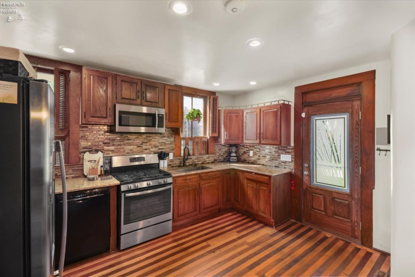 312 Monroe, Fremont, 43420, 4 Bedrooms Bedrooms, ,2 BathroomsBathrooms,Residential,For Sale,Monroe,20262644