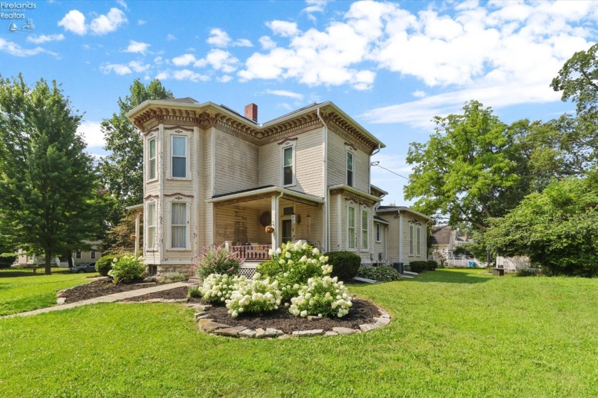 312 Monroe, Fremont, 43420, 4 Bedrooms Bedrooms, ,2 BathroomsBathrooms,Residential,For Sale,Monroe,20262644