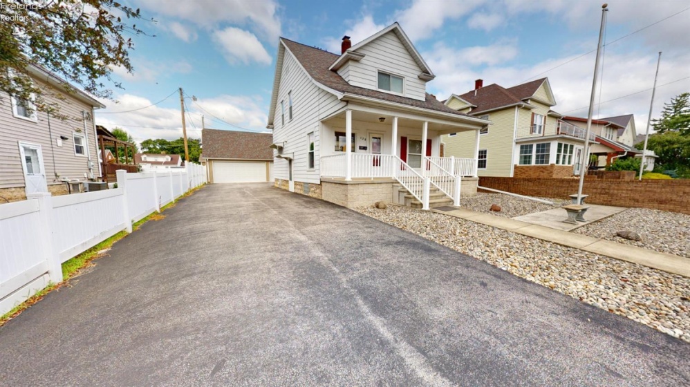128 Wilson Avenue, Fremont, 43420, 3 Bedrooms Bedrooms, ,2 BathroomsBathrooms,Residential,For Sale,Wilson,20262744