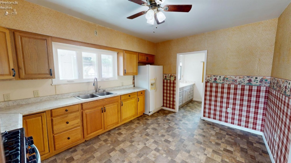 128 Wilson Avenue, Fremont, 43420, 3 Bedrooms Bedrooms, ,2 BathroomsBathrooms,Residential,For Sale,Wilson,20262744