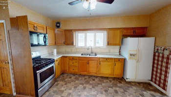 128 Wilson Avenue, Fremont, 43420, 3 Bedrooms Bedrooms, ,2 BathroomsBathrooms,Residential,For Sale,Wilson,20262744