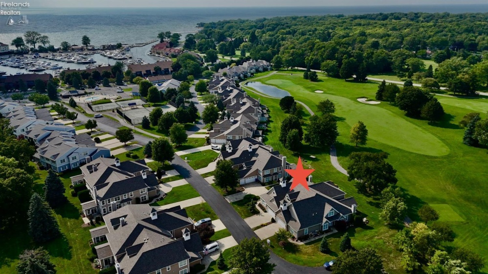 4511 Harbors Edge, Port Clinton, 43452, 4 Bedrooms Bedrooms, ,3 BathroomsBathrooms,Residential,For Sale,Harbors Edge,20262851
