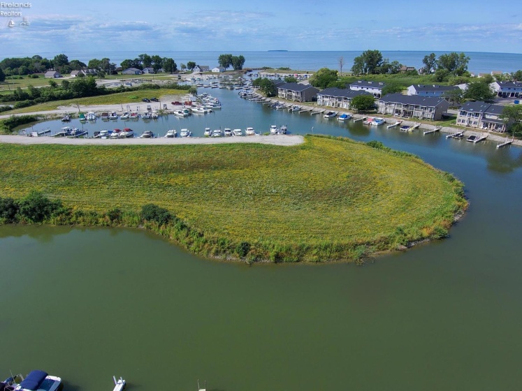 8895 Canada Goose Court, Oak Harbor, 43449, 2 Bedrooms Bedrooms, ,2 BathroomsBathrooms,Residential,For Sale,Canada Goose,20262828