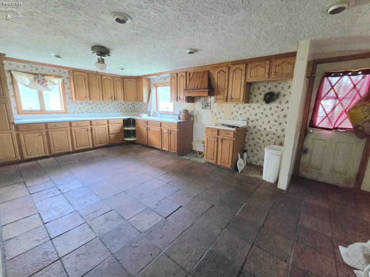 309 Ohio Avenue, Fremont, 43420, 3 Bedrooms Bedrooms, ,1 BathroomBathrooms,Residential,For Sale,Ohio,20262848