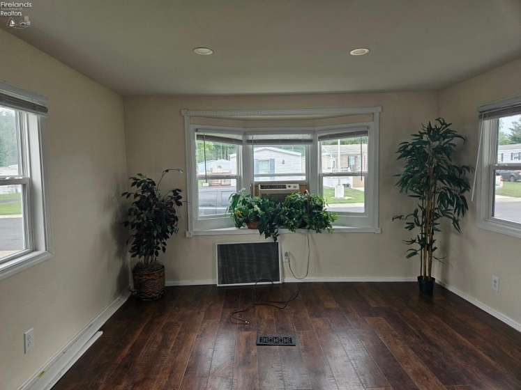220 Maple Lane, Green Springs, 44836, 2 Bedrooms Bedrooms, ,1 BathroomBathrooms,Residential,For Sale,Maple,20262783