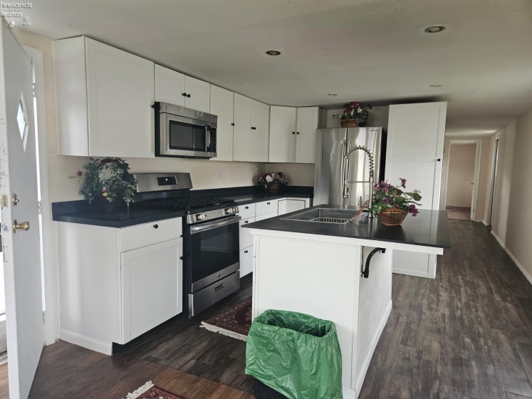 220 Maple Lane, Green Springs, 44836, 2 Bedrooms Bedrooms, ,1 BathroomBathrooms,Residential,For Sale,Maple,20262783