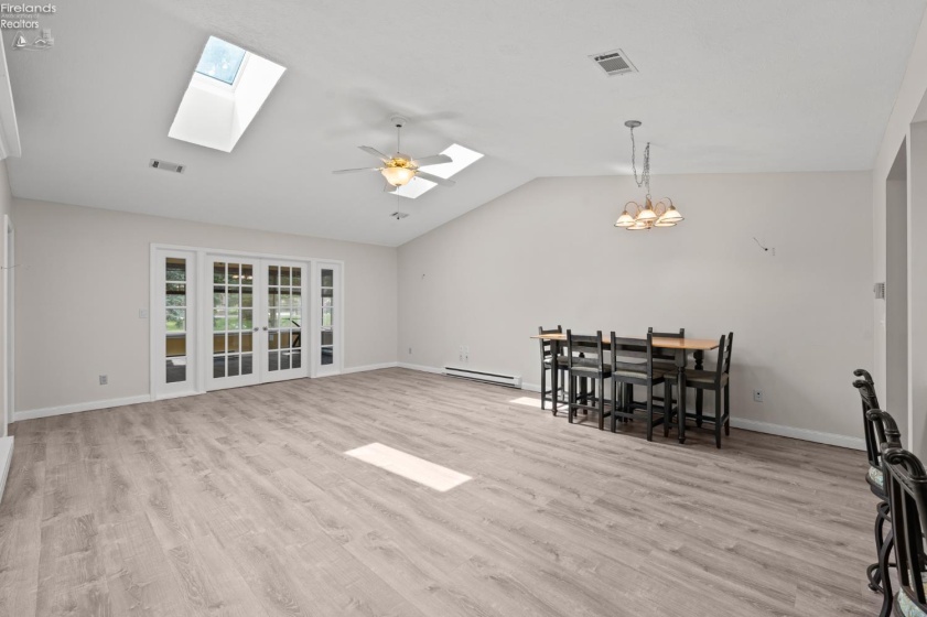 312 Lisa Ann Drive, Huron, 44839, 3 Bedrooms Bedrooms, ,2 BathroomsBathrooms,Residential,For Sale,Lisa Ann,20262855