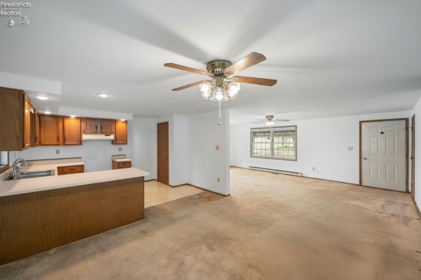 550 Tiffin Street, Port Clinton, 43452, 3 Bedrooms Bedrooms, ,1 BathroomBathrooms,Residential,For Sale,Tiffin,20262863