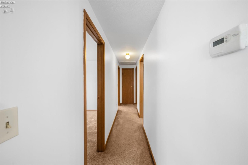 550 Tiffin Street, Port Clinton, 43452, 3 Bedrooms Bedrooms, ,1 BathroomBathrooms,Residential,For Sale,Tiffin,20262863