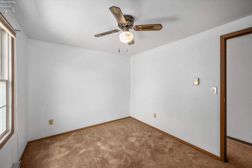 550 Tiffin Street, Port Clinton, 43452, 3 Bedrooms Bedrooms, ,1 BathroomBathrooms,Residential,For Sale,Tiffin,20262863