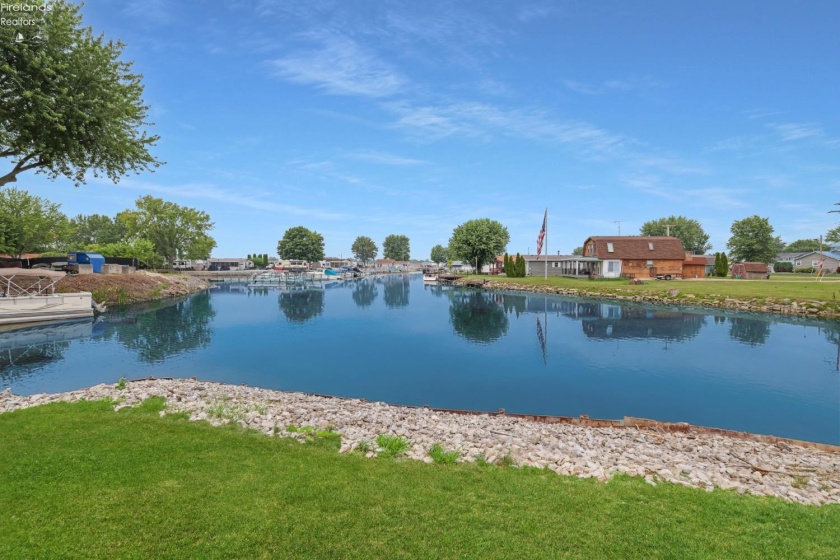 550 Tiffin Street, Port Clinton, 43452, 3 Bedrooms Bedrooms, ,1 BathroomBathrooms,Residential,For Sale,Tiffin,20262863