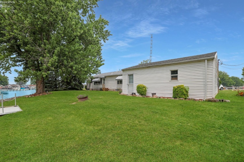 550 Tiffin Street, Port Clinton, 43452, 3 Bedrooms Bedrooms, ,1 BathroomBathrooms,Residential,For Sale,Tiffin,20262863