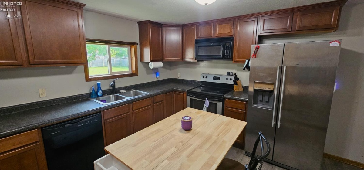 40 Hayes Street, Willard, 44890, 2 Bedrooms Bedrooms, ,2 BathroomsBathrooms,Residential,For Sale,Hayes,20262675