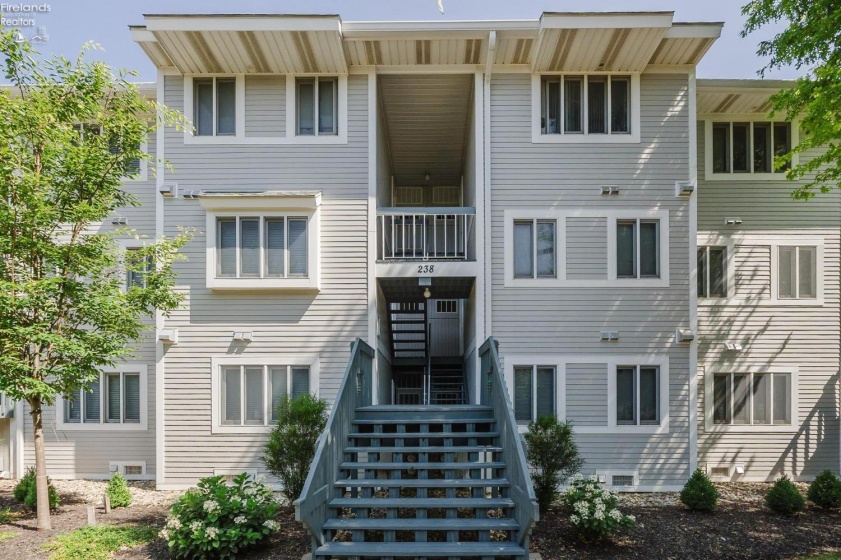 238 Lakeshore Drive, Port Clinton, 43452, 1 Bedroom Bedrooms, ,1 BathroomBathrooms,Residential,For Sale,Lakeshore,20262785