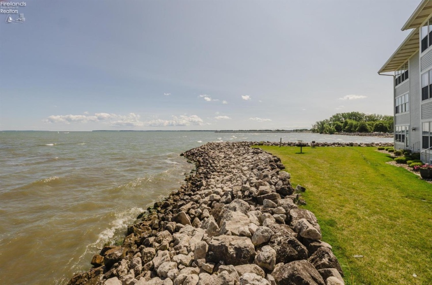 238 Lakeshore Drive, Port Clinton, 43452, 1 Bedroom Bedrooms, ,1 BathroomBathrooms,Residential,For Sale,Lakeshore,20262785