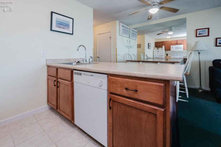 238 Lakeshore Drive, Port Clinton, 43452, 1 Bedroom Bedrooms, ,1 BathroomBathrooms,Residential,For Sale,Lakeshore,20262785