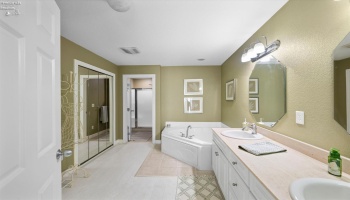 1187 Lakeshore Drive, Port Clinton, 43452, 2 Bedrooms Bedrooms, ,4 BathroomsBathrooms,Residential,For Sale,Lakeshore,20262835