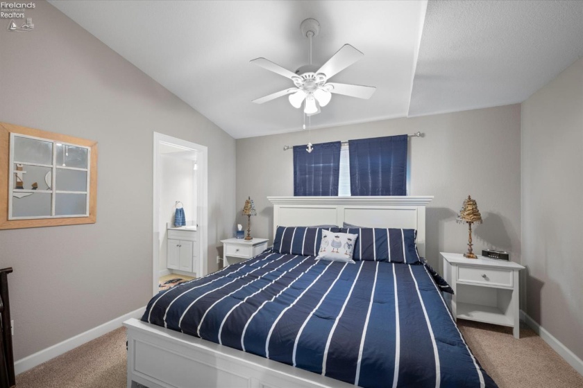 1187 Lakeshore Drive, Port Clinton, 43452, 2 Bedrooms Bedrooms, ,4 BathroomsBathrooms,Residential,For Sale,Lakeshore,20262835
