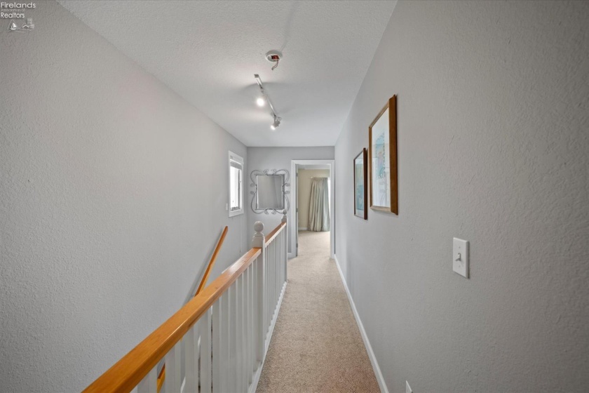 1187 Lakeshore Drive, Port Clinton, 43452, 2 Bedrooms Bedrooms, ,4 BathroomsBathrooms,Residential,For Sale,Lakeshore,20262835
