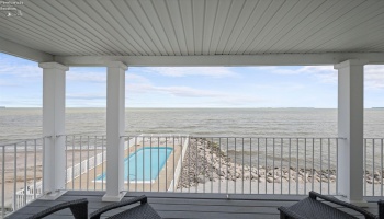 1187 Lakeshore Drive, Port Clinton, 43452, 2 Bedrooms Bedrooms, ,4 BathroomsBathrooms,Residential,For Sale,Lakeshore,20262835