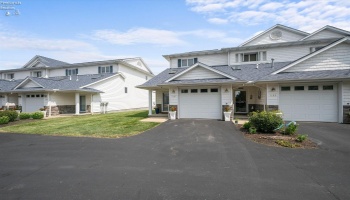1187 Lakeshore Drive, Port Clinton, 43452, 2 Bedrooms Bedrooms, ,4 BathroomsBathrooms,Residential,For Sale,Lakeshore,20262835