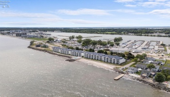 1187 Lakeshore Drive, Port Clinton, 43452, 2 Bedrooms Bedrooms, ,4 BathroomsBathrooms,Residential,For Sale,Lakeshore,20262835