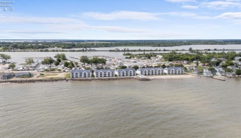 1187 Lakeshore Drive, Port Clinton, 43452, 2 Bedrooms Bedrooms, ,4 BathroomsBathrooms,Residential,For Sale,Lakeshore,20262835
