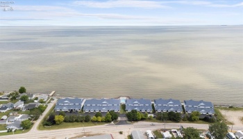1187 Lakeshore Drive, Port Clinton, 43452, 2 Bedrooms Bedrooms, ,4 BathroomsBathrooms,Residential,For Sale,Lakeshore,20262835