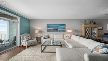 1187 Lakeshore Drive, Port Clinton, 43452, 2 Bedrooms Bedrooms, ,4 BathroomsBathrooms,Residential,For Sale,Lakeshore,20262835