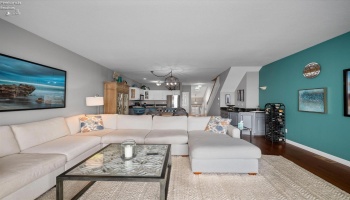 1187 Lakeshore Drive, Port Clinton, 43452, 2 Bedrooms Bedrooms, ,4 BathroomsBathrooms,Residential,For Sale,Lakeshore,20262835