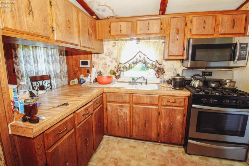 3604 Spencer Avenue, Sandusky, 44870, 3 Bedrooms Bedrooms, ,2 BathroomsBathrooms,Residential,For Sale,Spencer,20262470