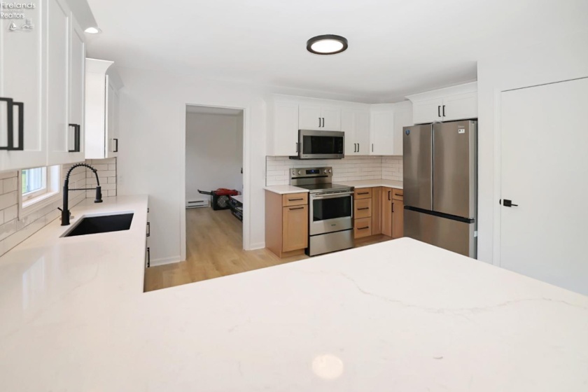 10422 Bier Road, Oak Harbor, 43449, 3 Bedrooms Bedrooms, ,2 BathroomsBathrooms,Residential,For Sale,Bier,20262866