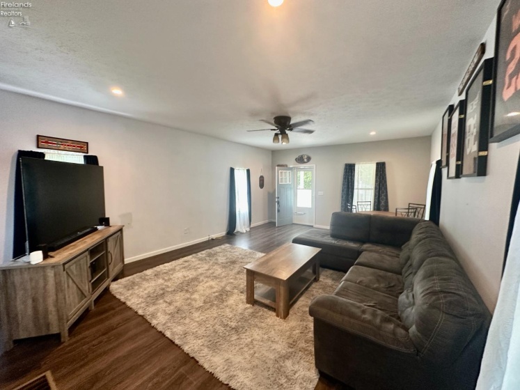 1019 Alger, Fremont, 43420, 2 Bedrooms Bedrooms, ,1 BathroomBathrooms,Residential,For Sale,Alger,20262829